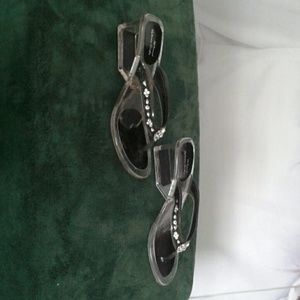 Low heels clear sandal